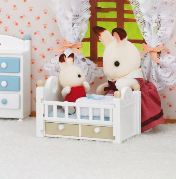 5054131050170-le-bebe-lapin-chocolat-et-lit