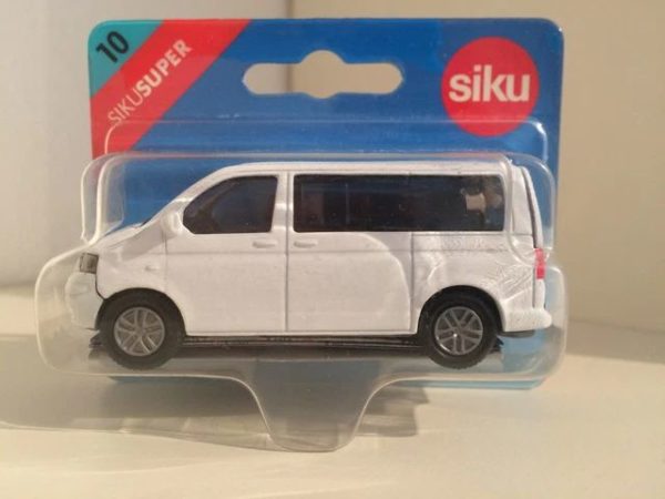 4006874110704-vw-t5-multivan