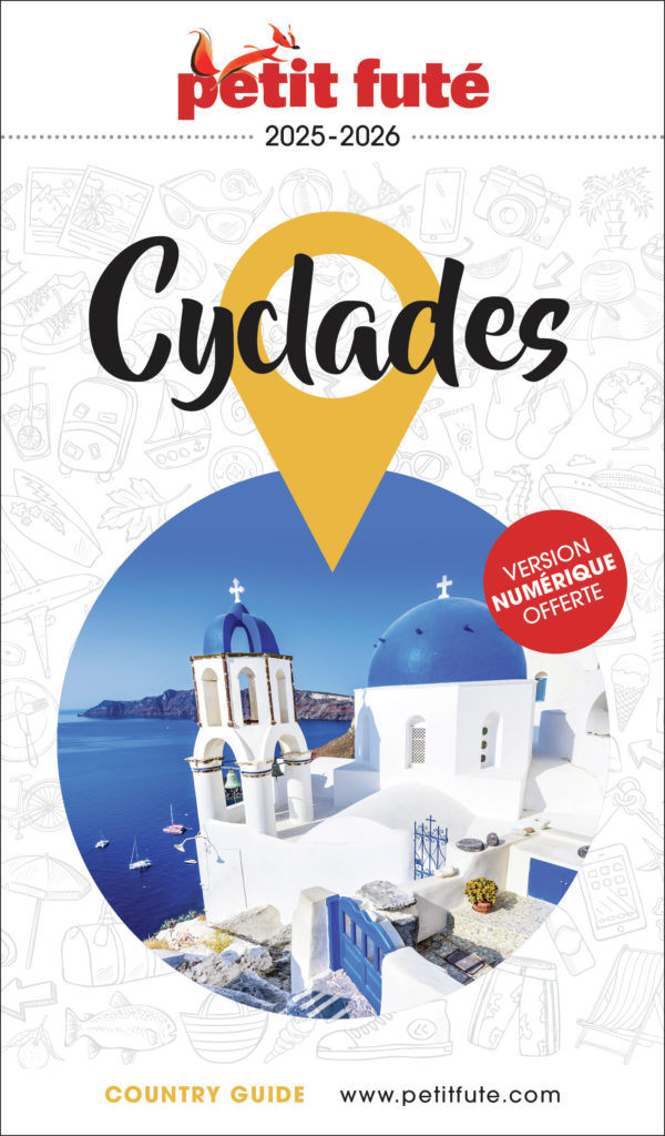9782305119816-guide-cyclades-20252026-petit-fute
