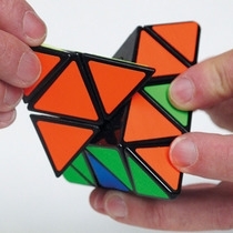 107948 8717278850351-pyraminx