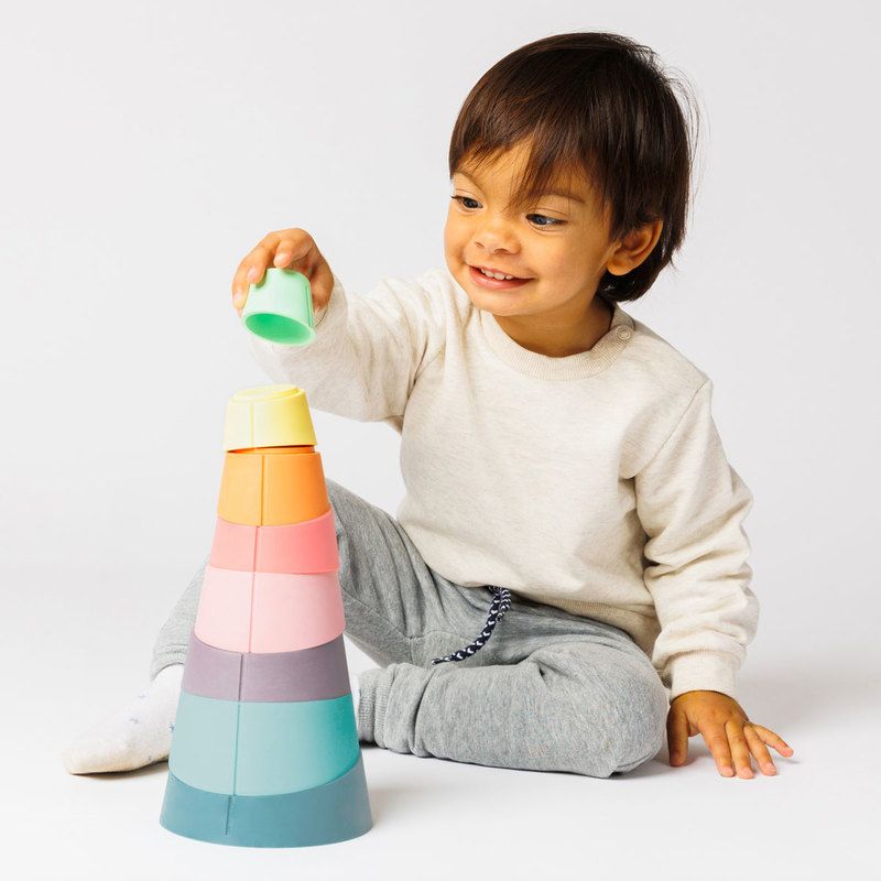 1774332 3770012737535-stak-tour-a-empiler