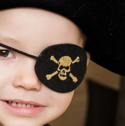 771877141003-pirate-cache-oeil